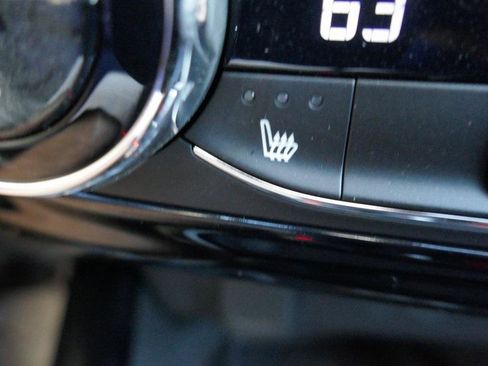 New 2026 Chevrolet Trax RS w/ Sunroof Package image 17