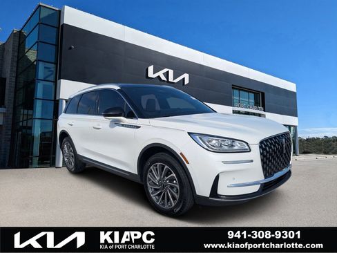 Used 2023 Lincoln Corsair Reserve w/ Equipment Group 201A FWD image 1