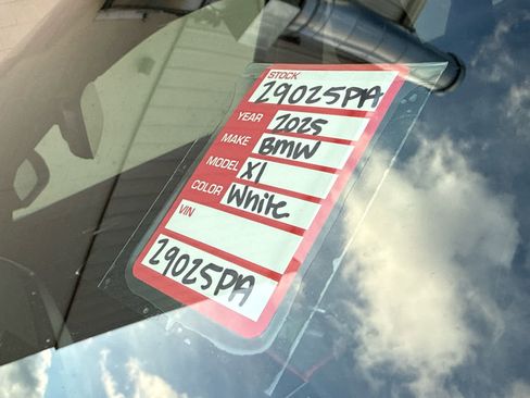 Certified 2025 BMW X1 xDrive28i w/ Technology Package image 18