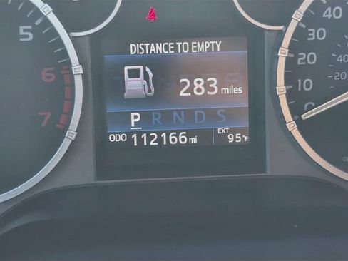 Used 2017 Toyota Tundra SR5 w/ SR5 Upgrade Package AWD/4WD image 13