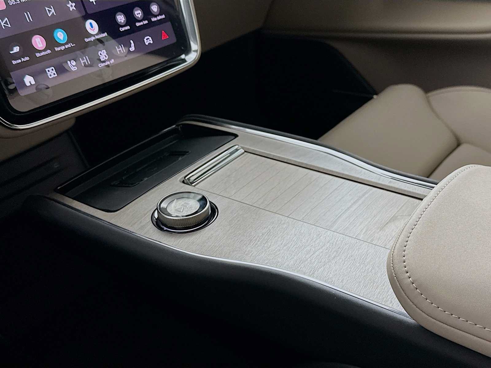 New 2026 Volvo EX90 Plus RWD image 15