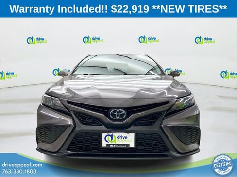 Used 2022 Toyota Camry SE FWD image 2