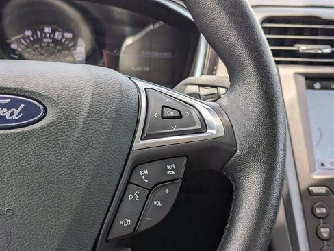 Used 2018 Ford Fusion Titanium FWD image 25