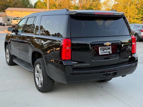 Used 2016 Chevrolet Suburban LS image 6