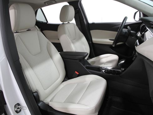 Used 2023 Buick Encore GX Essence w/ Experience Buick Package image 16