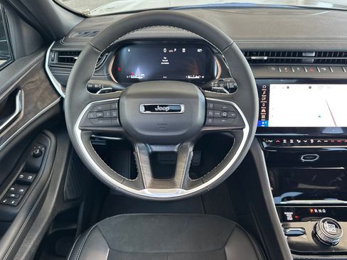 New 2026 Jeep Grand Cherokee Altitude image 15