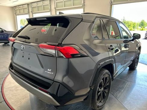 Used 2023 Toyota RAV4 SE w/ Convenience Package AWD/4WD image 6