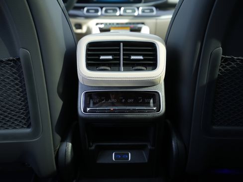 New 2026 Mercedes-Benz GLE 53 AMG 4MATIC image 48