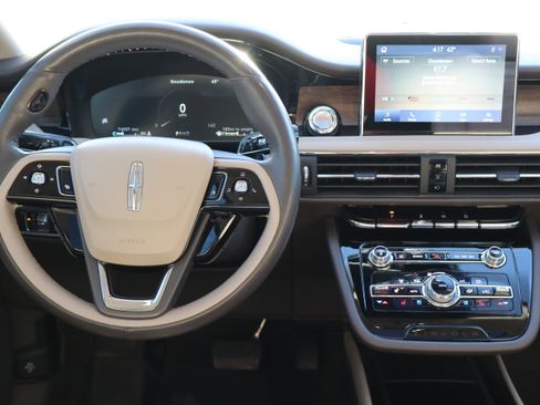 Used 2021 Lincoln Corsair Reserve w/ Equipment Group 201A image 13