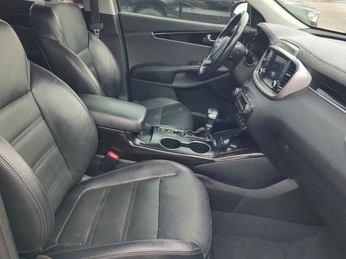Used 2020 Kia Sorento EX FWD image 29
