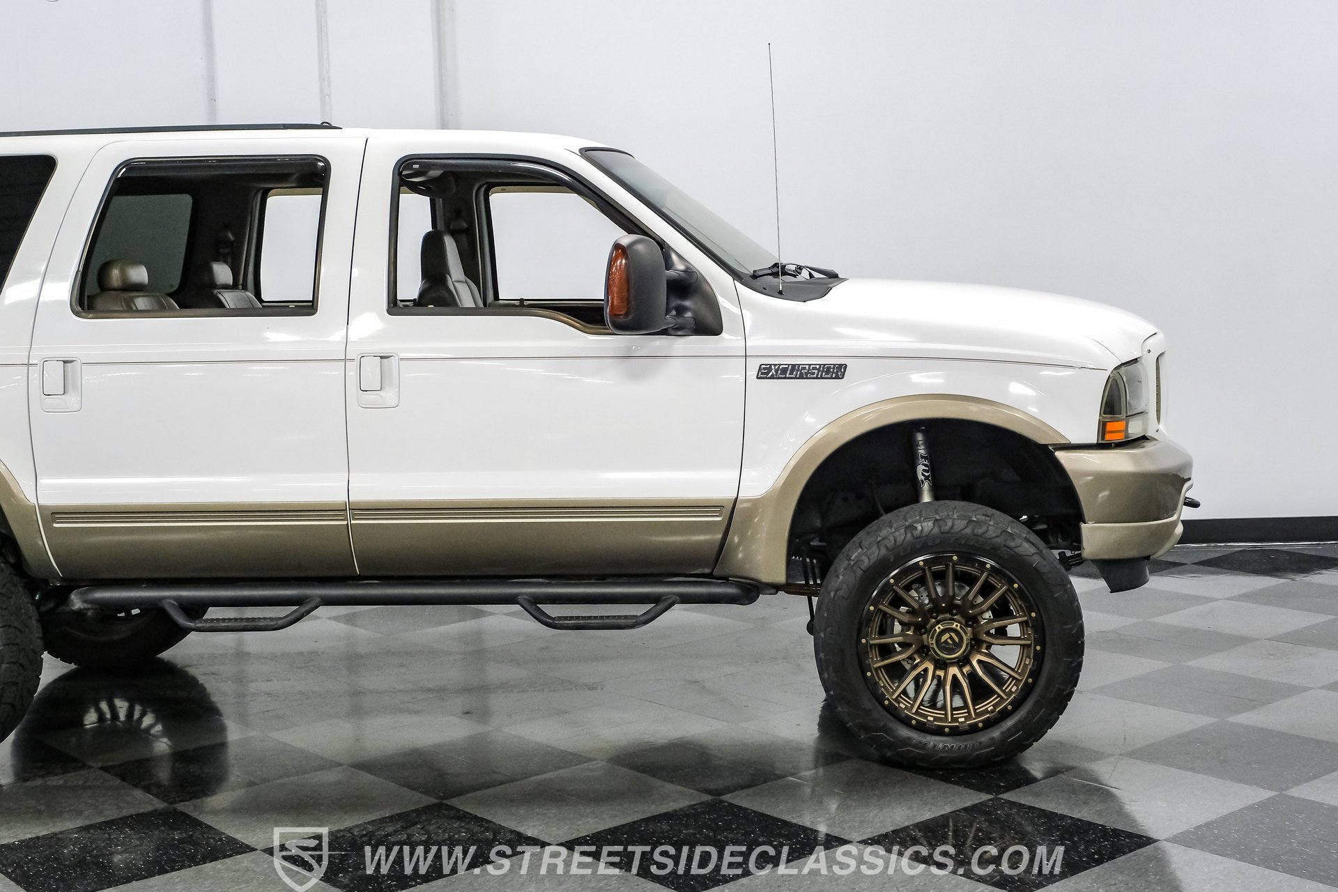 Used 2004 Ford Excursion Eddie Bauer AWD/4WD image 30