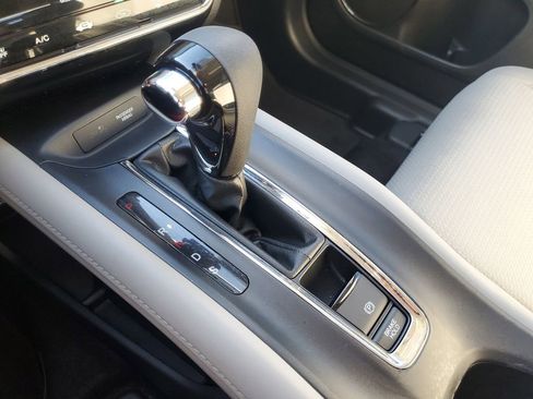 Used 2019 Honda HR-V EX image 37