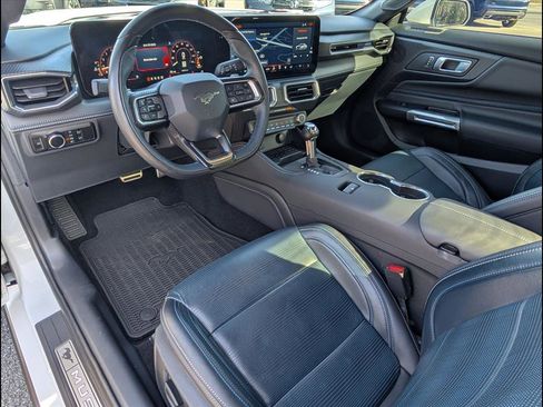 Used 2024 Ford Mustang GT Premium image 8