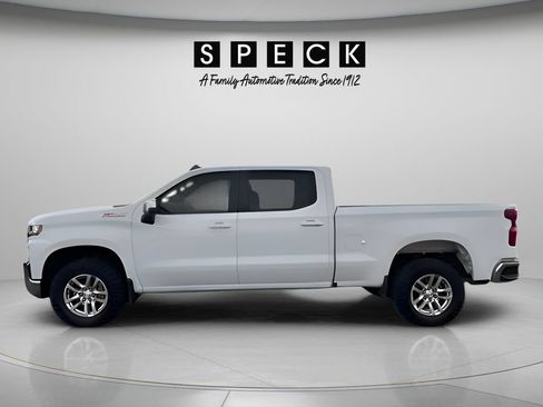 Used 2022 Chevrolet Silverado 1500 LT w/ Z71 Off-Road Package AWD/4WD image 2