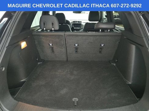 Used 2022 Chevrolet TrailBlazer RS w/ Technology Package AWD/4WD image 11