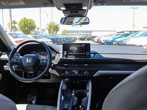 Used 2024 Honda Accord EX image 15