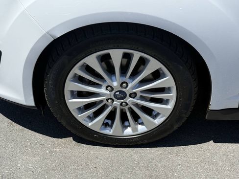 Used 2017 Ford C-MAX Energi SE w/ Interior Protection Package FWD image 40