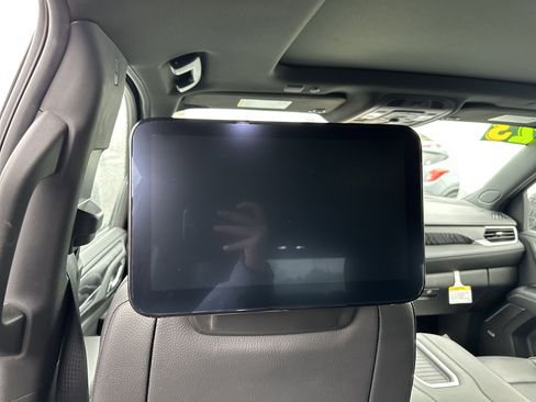 Used 2023 GMC Yukon Denali w/ Denali Reserve Package image 30