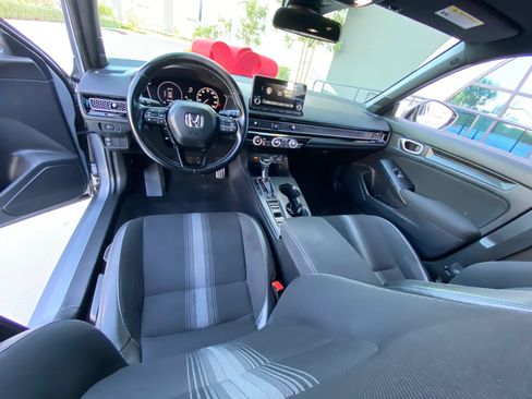 Used 2024 Honda Civic Sport image 29