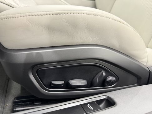 Certified 2022 Porsche 911 Targa 4S image 33