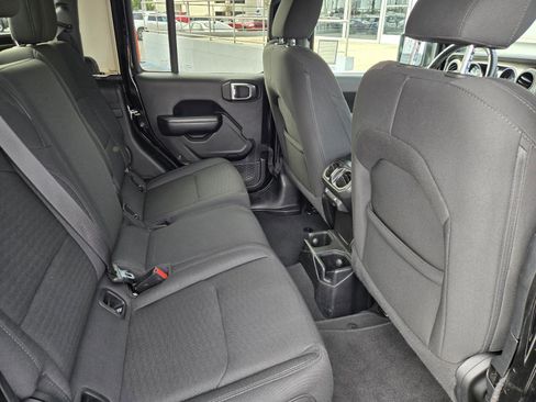 Certified 2020 Jeep Gladiator Sport w/ Quick Order Package 24S image 28