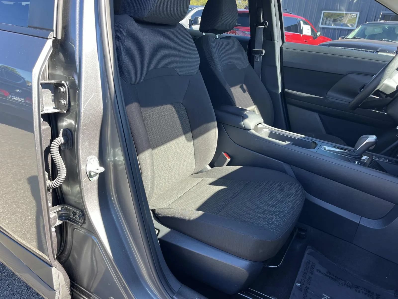 Used 2025 Nissan Kicks S AWD/4WD image 23