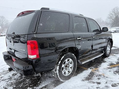 Used 2005 Cadillac Escalade AWD image 6
