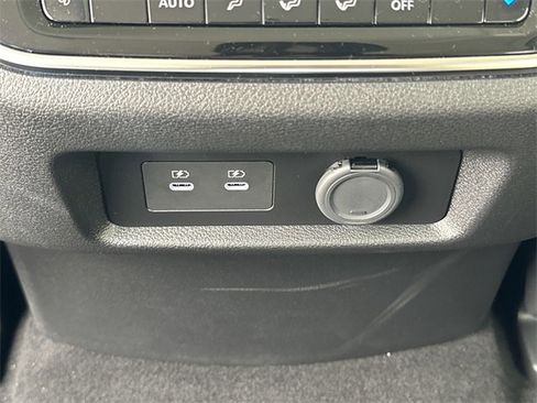 New 2025 Nissan Armada Platinum Reserve image 23