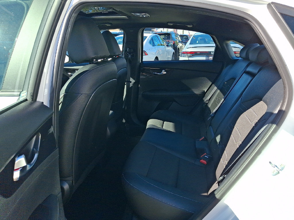 Used 2023 Kia Forte GT-Line w/ GT-Line Premium Package FWD image 10