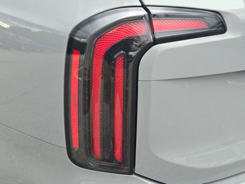 New 2025 Kia Telluride SX image 11