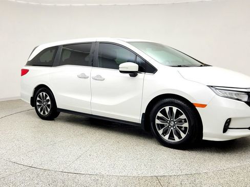 Used 2024 Honda Odyssey EX-L image 3