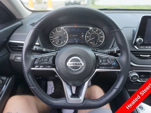 Used 2020 Nissan Altima 2.5 SV AWD/4WD image 3