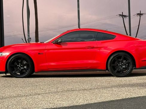 Used 2018 Ford Mustang GT w/ Black Accent Pkg RWD image 5