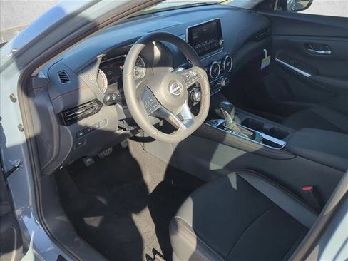 New 2025 Nissan Sentra SR w/ SR Premium Package FWD image 9