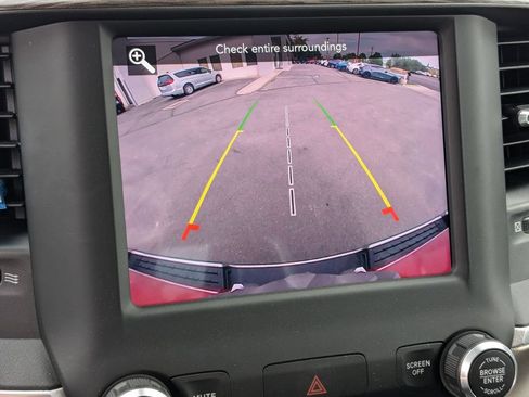 Used 2020 RAM 1500 Laramie AWD/4WD image 17