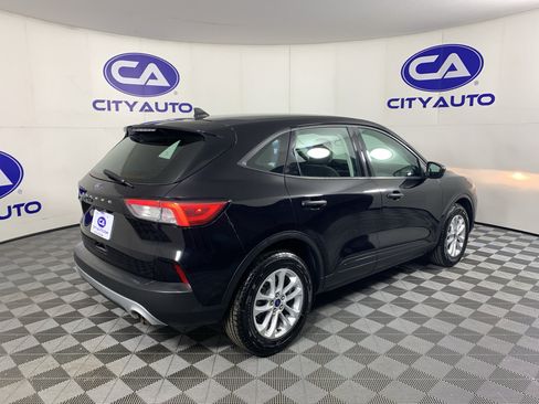 Used 2022 Ford Escape S FWD image 3