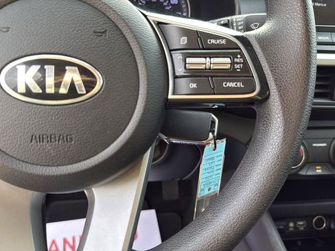 Used 2020 Kia Forte LXS image 9