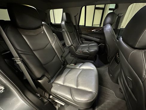 Used 2020 Cadillac Escalade Luxury image 21