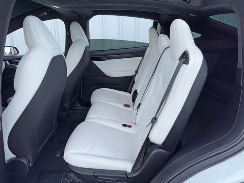 Used 2020 Tesla Model X Long Range image 41