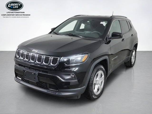 Used 2023 Jeep Compass Latitude w/ Convenience Group AWD/4WD image 7