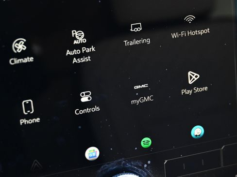 Used 2024 GMC Acadia Denali w/ Super Cruise Package image 17