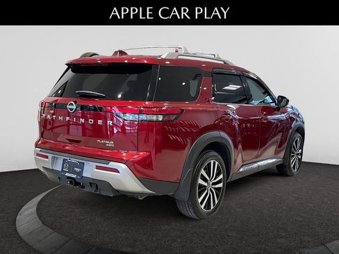 Used 2024 Nissan Pathfinder Platinum image 5