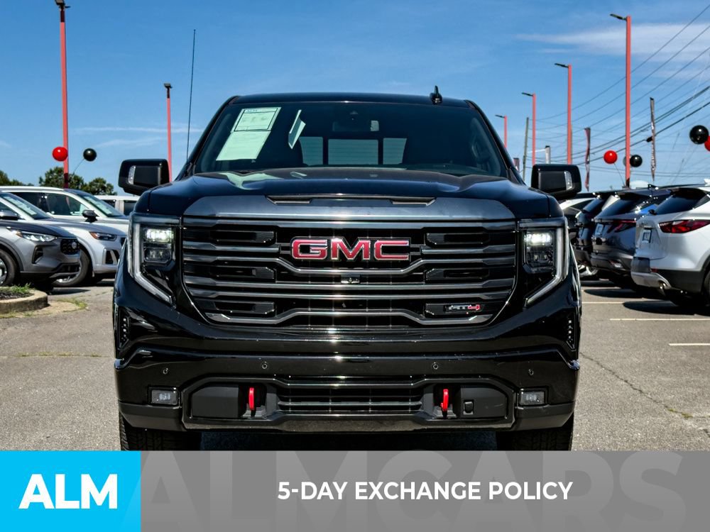 Used 2024 GMC Sierra 1500 AT4 w/ AT4 Premium Package AWD/4WD image 3
