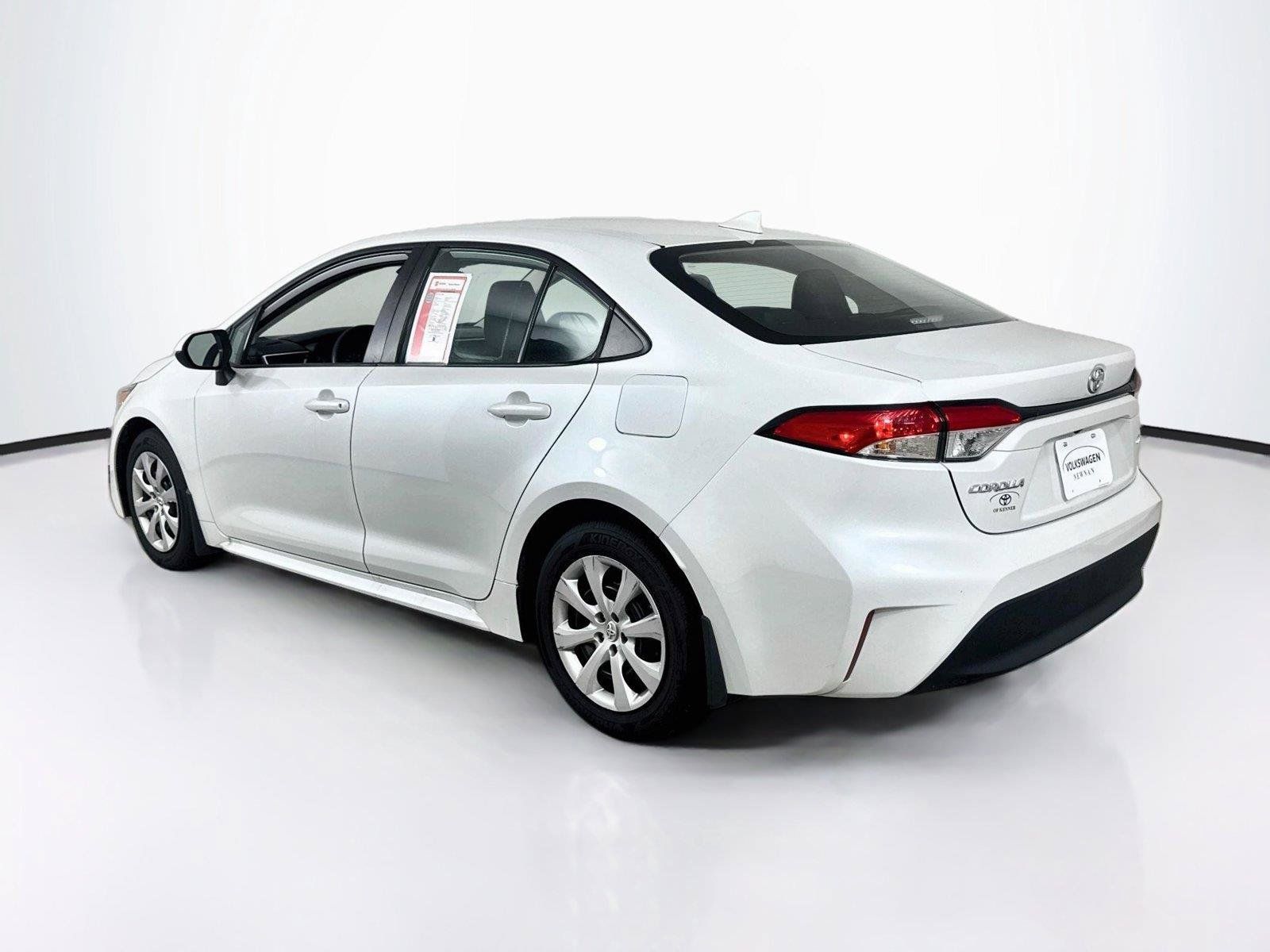 Used 2025 Toyota Corolla LE FWD image 7