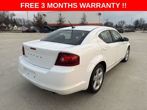 Used 2013 Dodge Avenger SE image 28