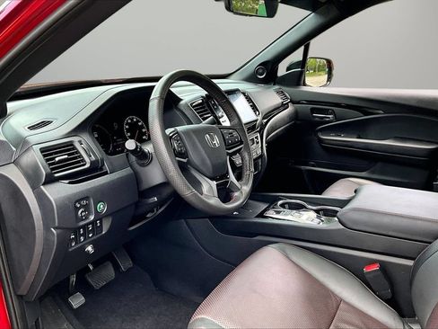 Used 2025 Honda Ridgeline Black Edition image 19