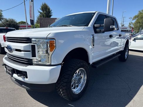 Used 2017 Ford F250 XL w/ Power Equipment Group AWD/4WD image 3