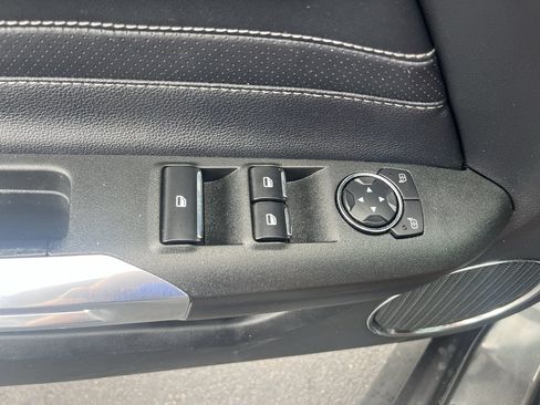 Used 2018 Ford Mustang Premium w/ Equipment Group 201A RWD image 20