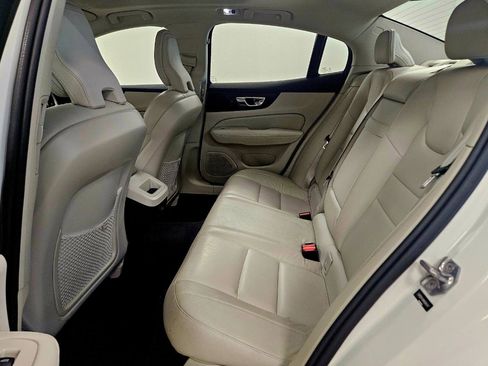 Used 2021 Volvo S60 T5 Momentum w/ Climate Package image 28