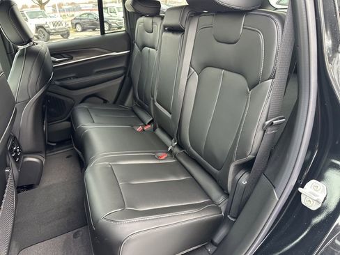 New 2025 Jeep Grand Cherokee Limited w/ Black Appearance Package AWD/4WD image 49